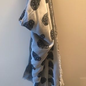 ZADIG&VOLTAIRE   grey&white scarf （new）
